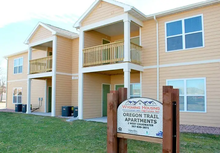 Exterior Image of Oregon Trail Apartments.