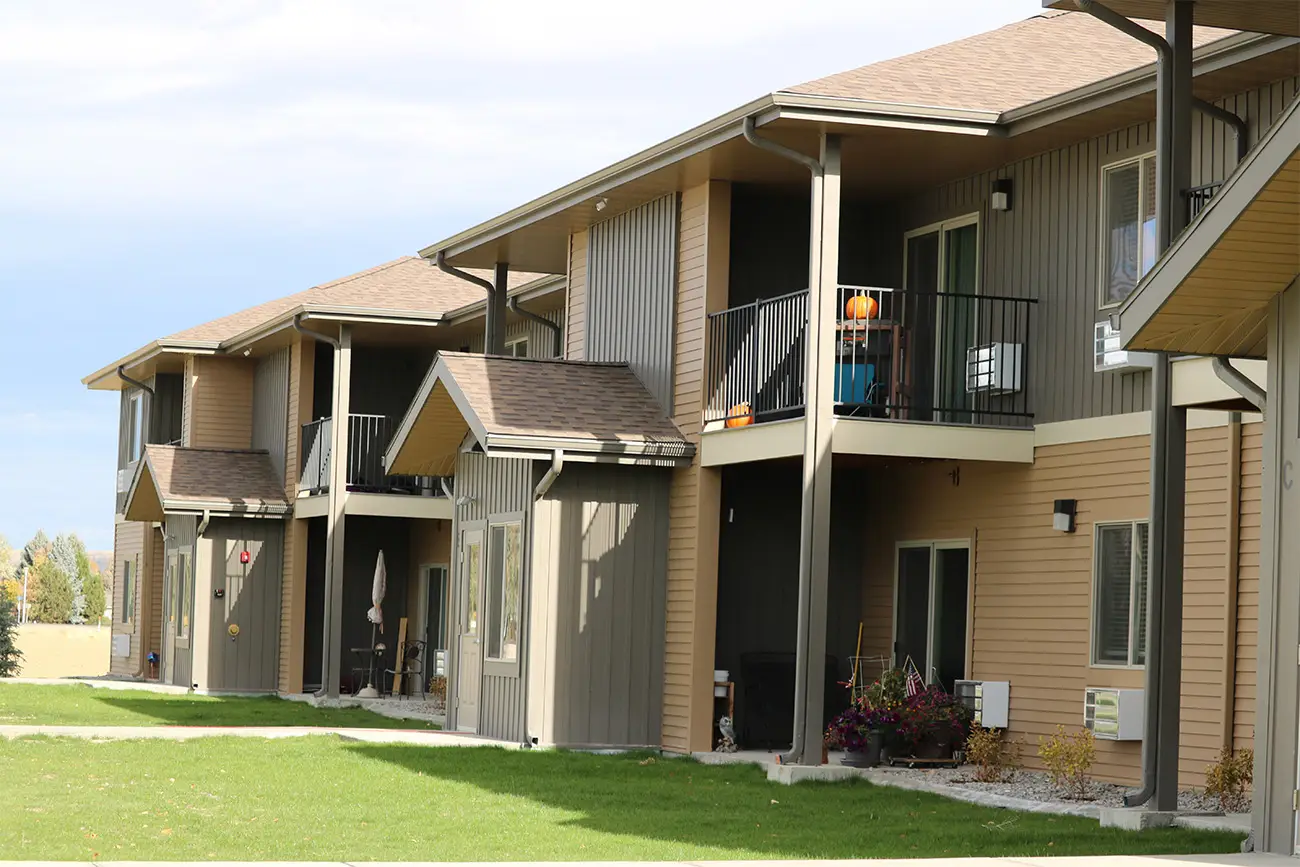 Exterior Image of Powell Court Apartments.