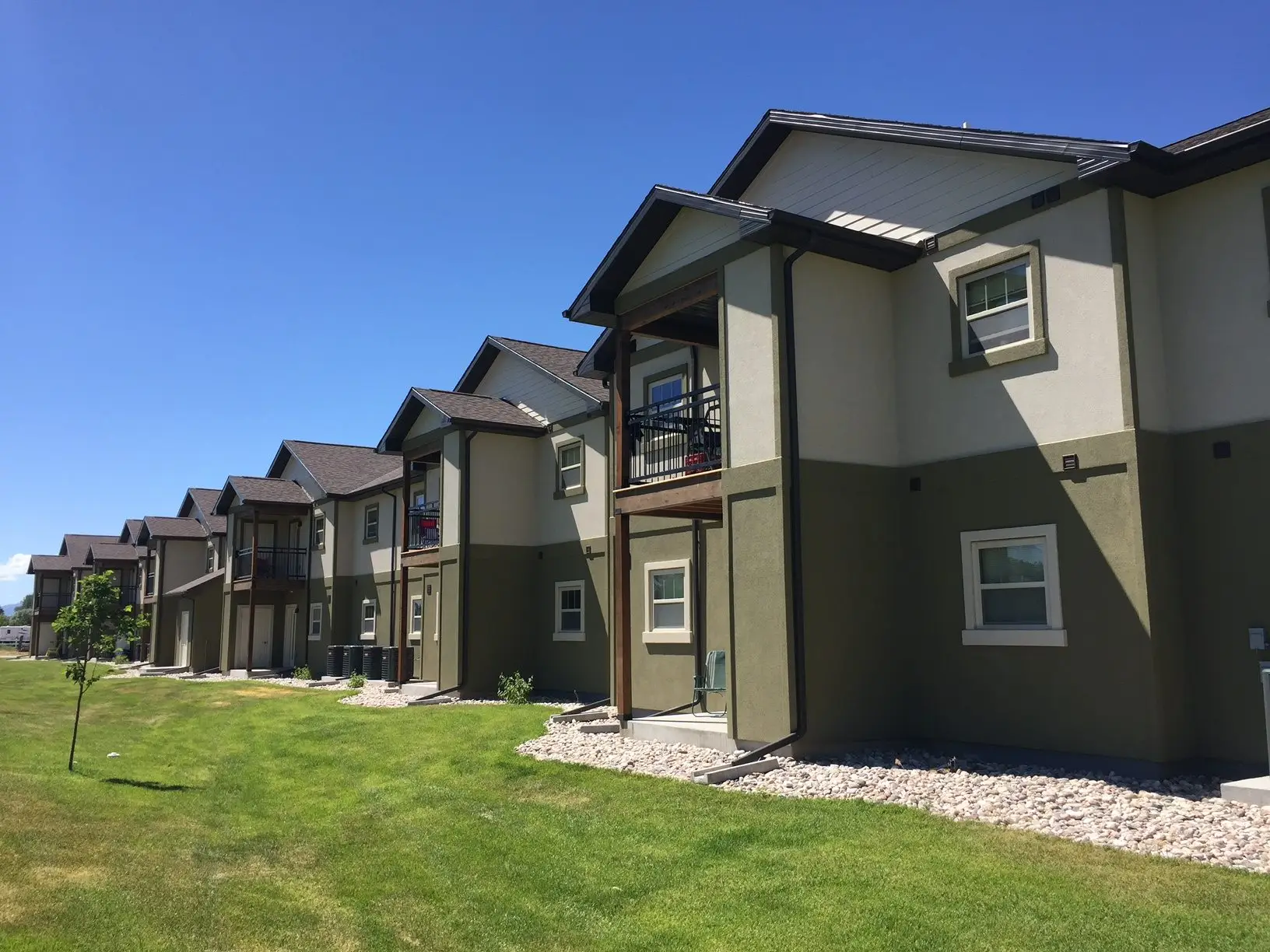 Exterior Image of Rock Creek Apartments.